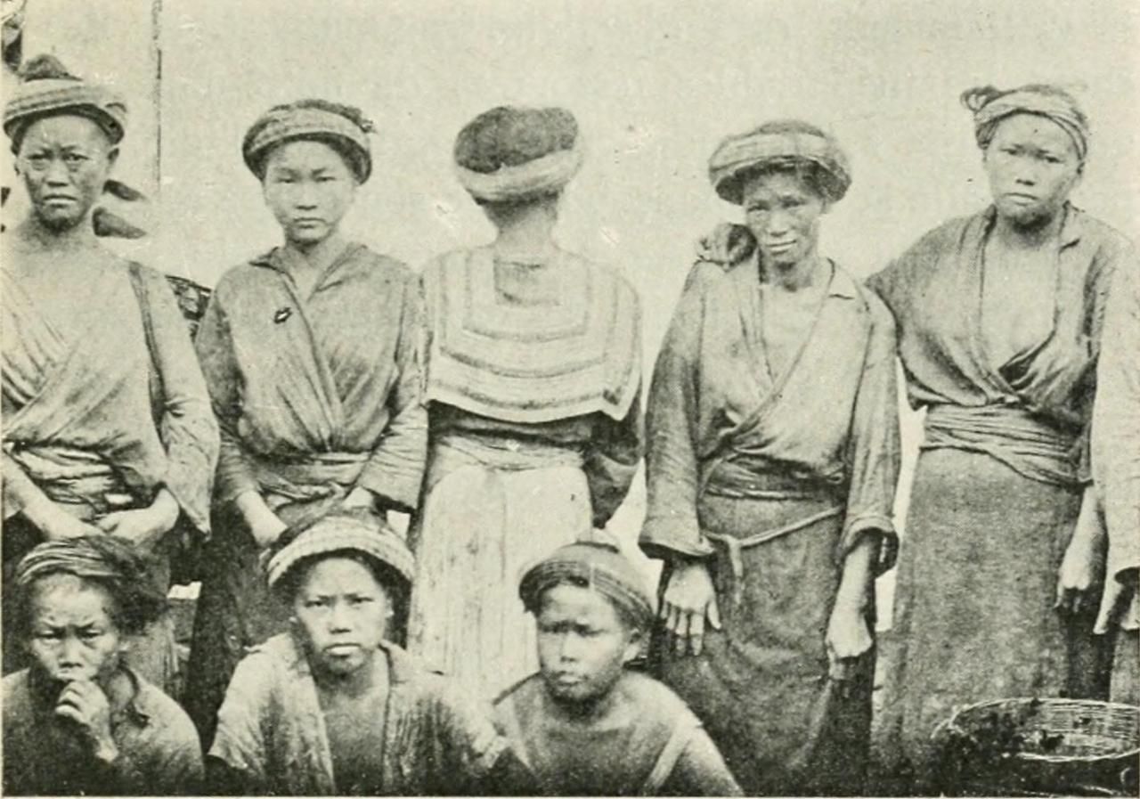 Doc Dao Net Van Hoa Cua Nguoi Hmong Tai Sapa