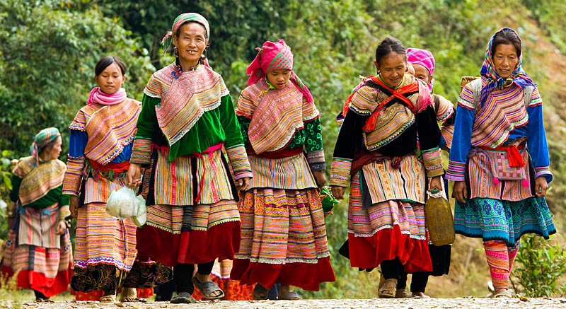 Doc Dao Net Van Hoa Cua Nguoi Hmong Tai Sapa