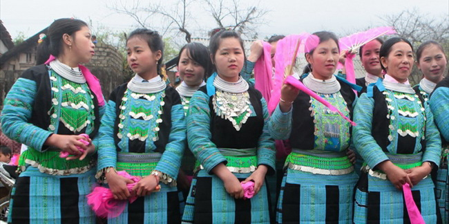 Doc Dao Net Van Hoa Cua Nguoi Hmong Tai Sapa