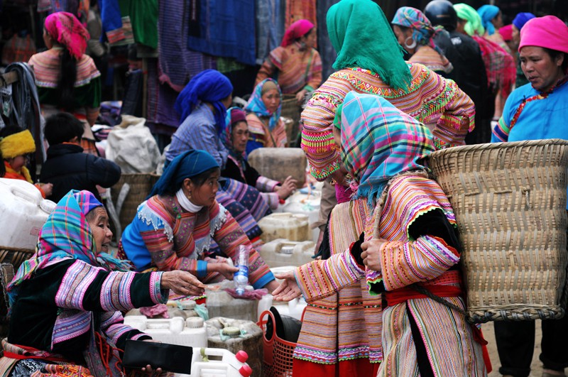 Ruou Ngo Bac Ha Huong Vi Cay Nong Cua Nui Rung Tay Bac