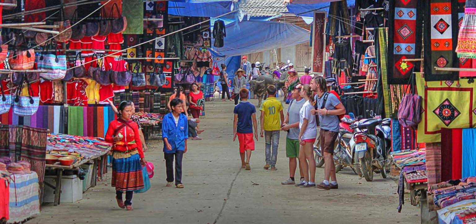 Cho Phien Bac Ha Co Gi Ma Luon Thu Hut Du Khach Du Lich